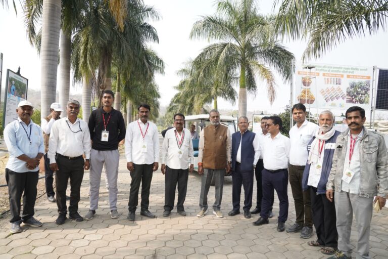 आधुनिक कृषी तंत्रज्ञान नव्या भारताच्या विकासाचा मार्ग  ‘सायन्स टेक@वर्क’ कृषीमहोत्सवाला मध्यप्रदेशचे हॉर्टिकल्चर मंत्री नारायन सिंह कुशवाह यांची भेट